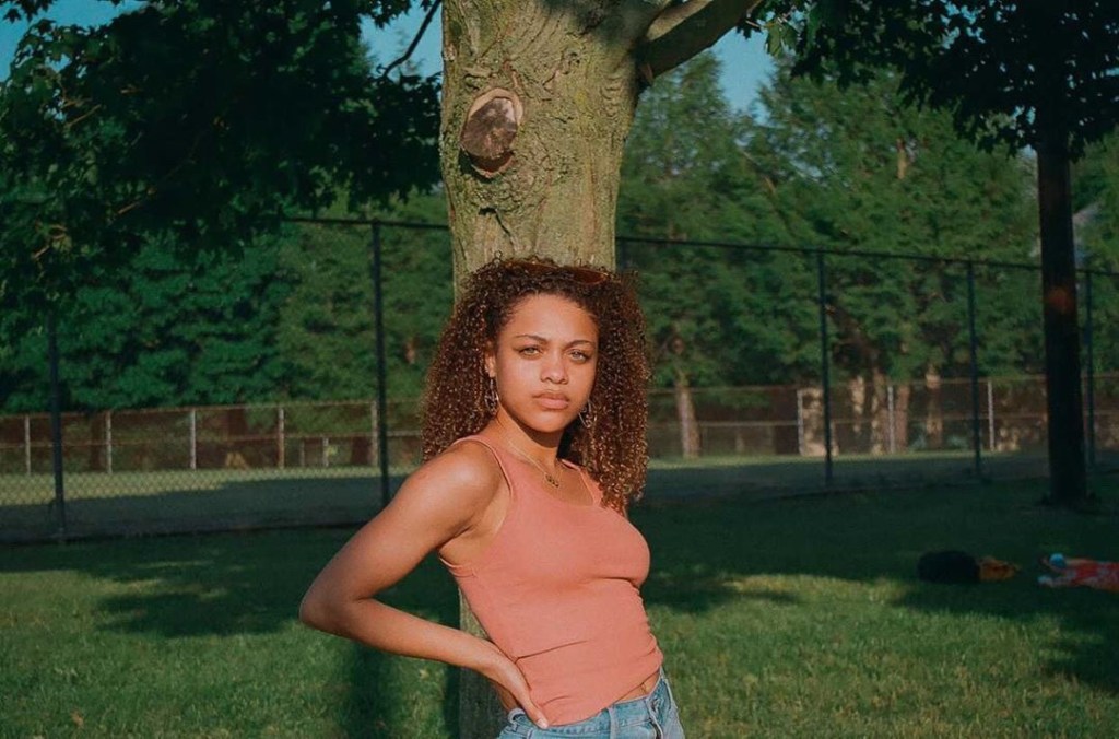 Zoe want to start an organization that helps provide money and supplies to underfunded and underprivileged schools, Read&nbsp;Story!