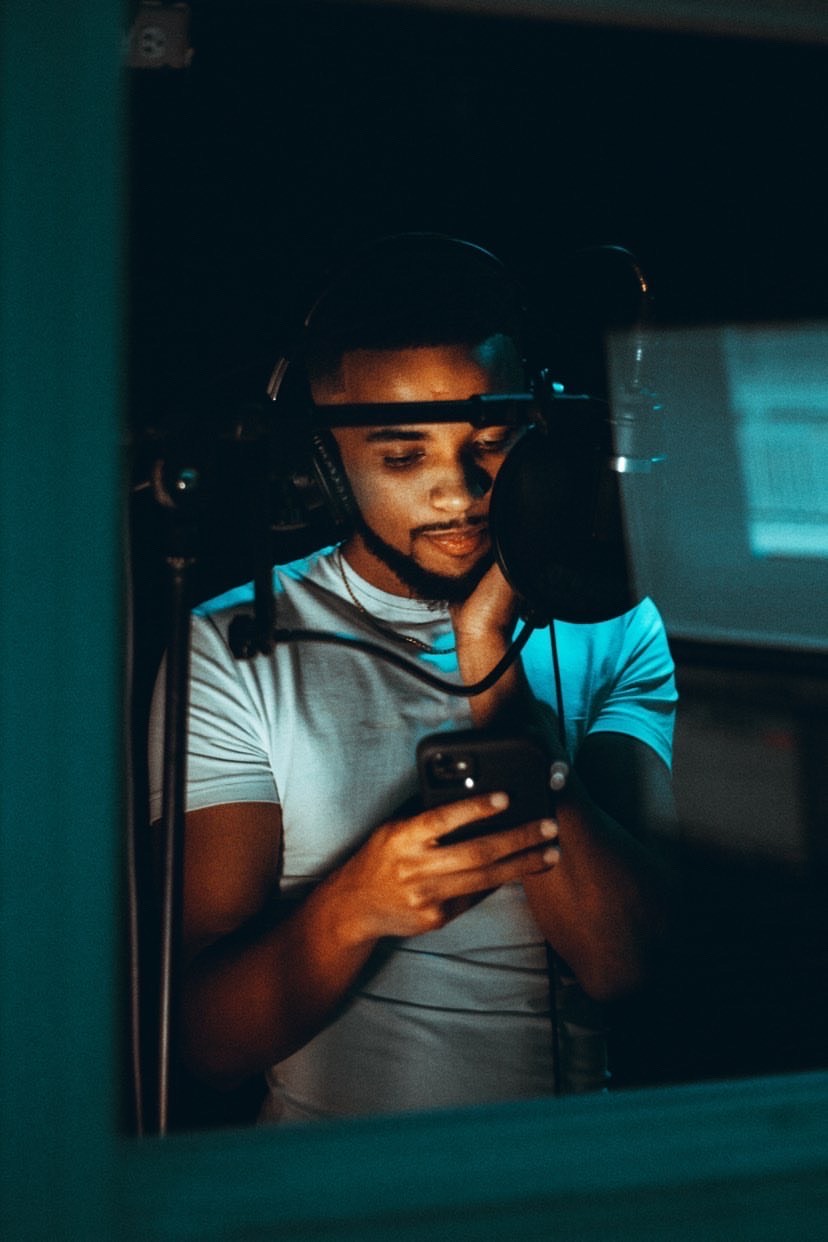 Chicago Artist Cory Hrobowski (sznvibes)Share’s His&nbsp;Story.