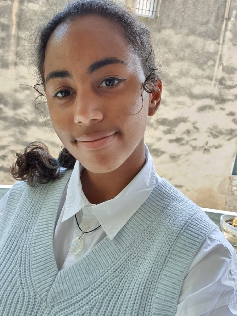  Débora:  I’m inspired by my family and my friends. They are the ones that motivate&nbsp;me.