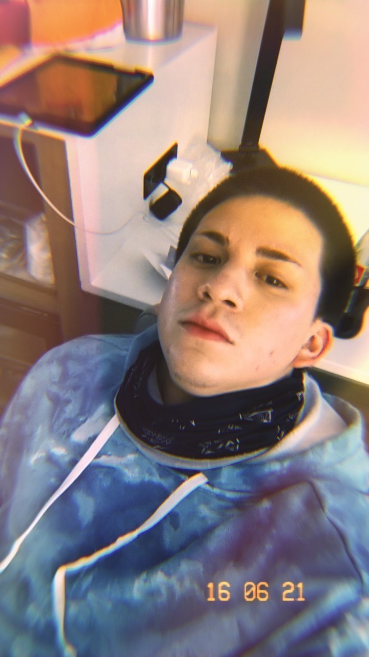 Carlos Alejandro Mendez: Learn to let go of&nbsp;things.