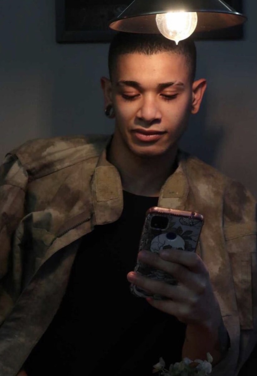 Túlio Henrique dos Santos:  Be patient, look inside yourself cuz most of your problems is&nbsp;there