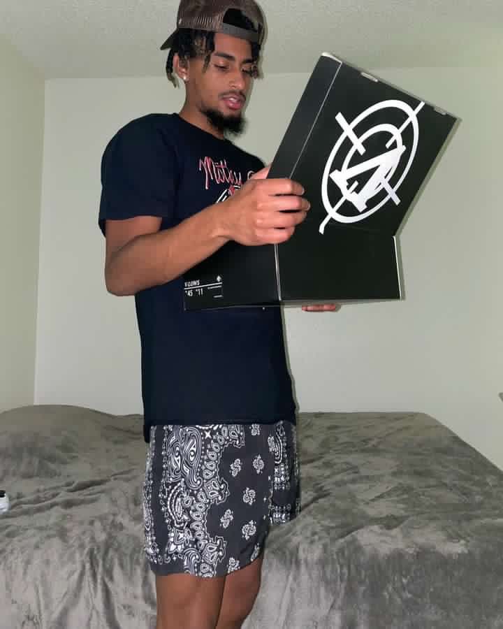 Meet Croixx. One way i’d like to make an impact in the world , is to inspire people with my words. Just rewiring people brains to really pursue something they&nbsp;like