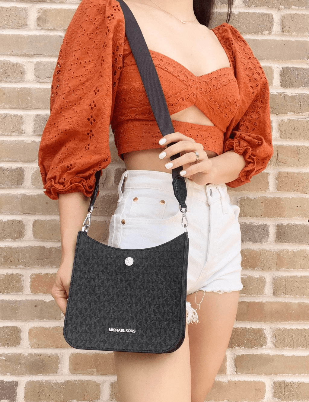 Gaby Bags give you a chance to shop high trendy fashion at a great&nbsp;price.